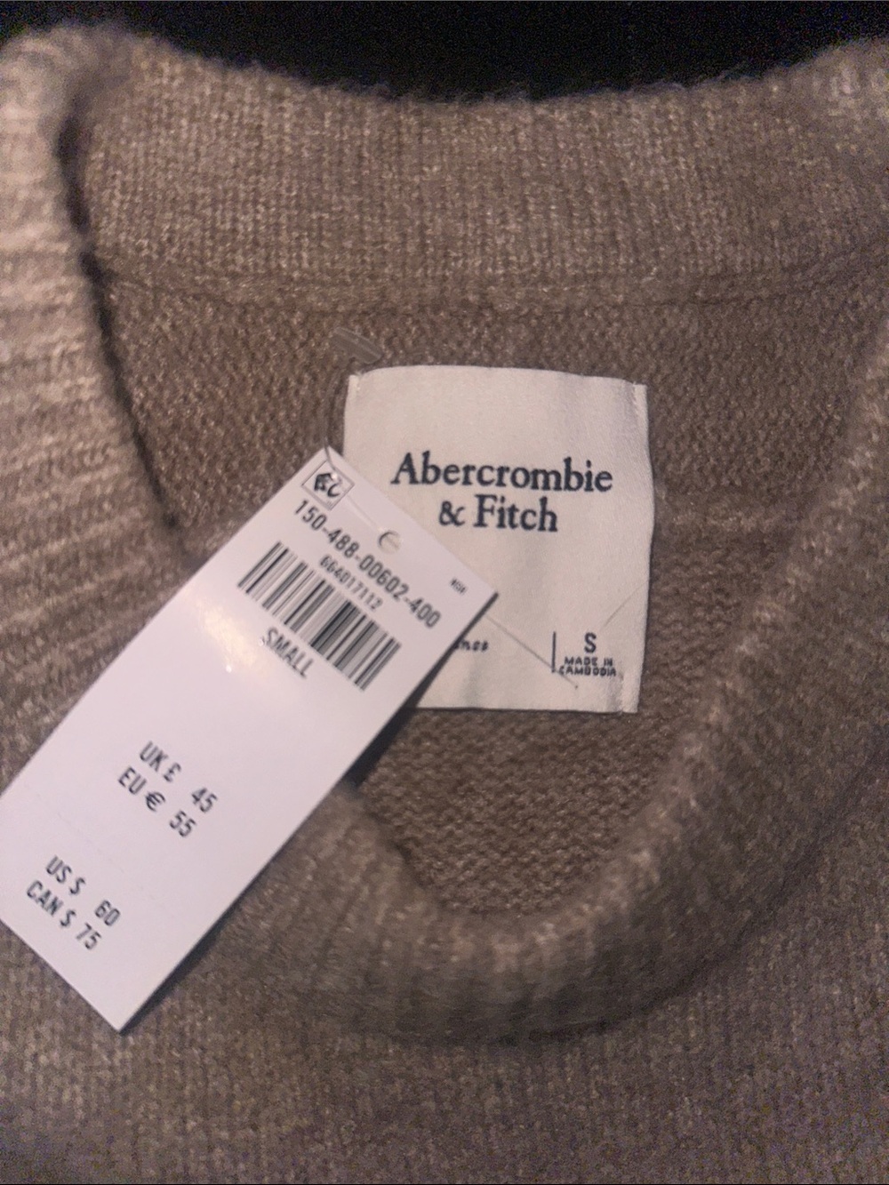Abercrombie & Fitch
The A&F Madeline Dog Crew Sweater small NWT - Picture 3 of 6